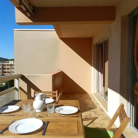 2p Avec Terrasse, Piscine Et Tennis - Acces Direct Plage, Ideal Familles - Fr-1-251-812 Appartement Bormes-les-Mimosas